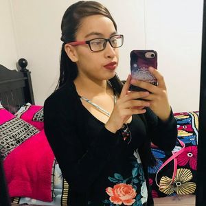 Meet your Posher, Roselia